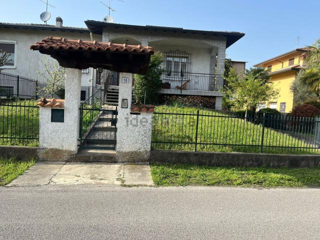 Casa in vendita a Montesiro, Besana In Brianza