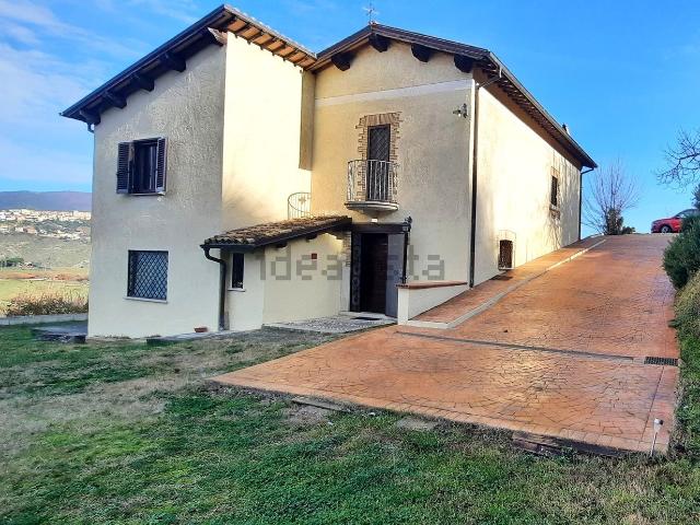 Casa in vendita a Castelnuovo Di Farfa, Lazio