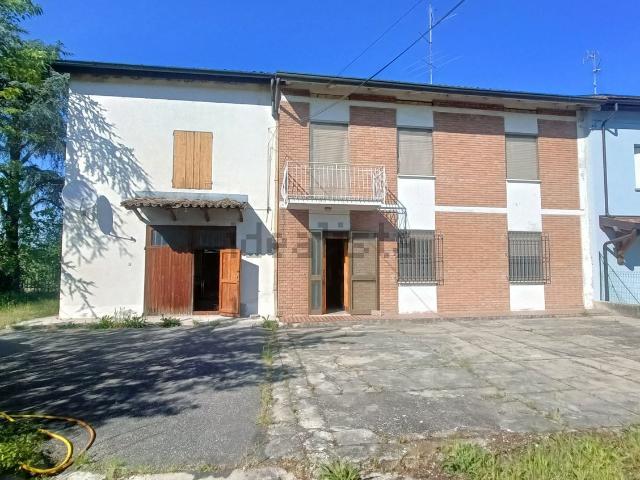 Casa in vendita a Bassa Reggiana, Re