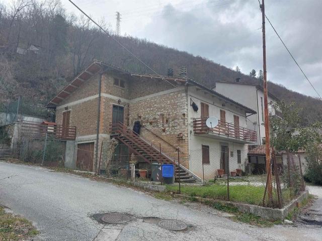 Casa in vendita a Palazzo, Nocera Umbra