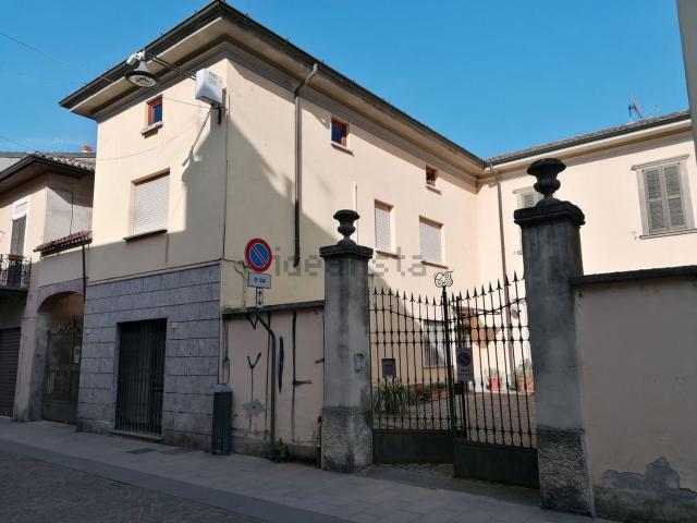 Casa in vendita a Pandino, Lombardia