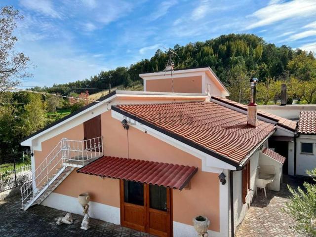 Casa in vendita a Civitella Casanova, Abruzzo