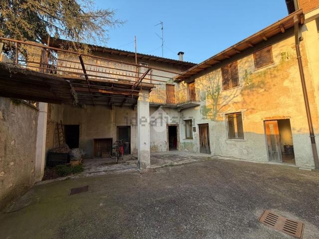 Casa in vendita a Pontirolo Nuovo, Lombardia
