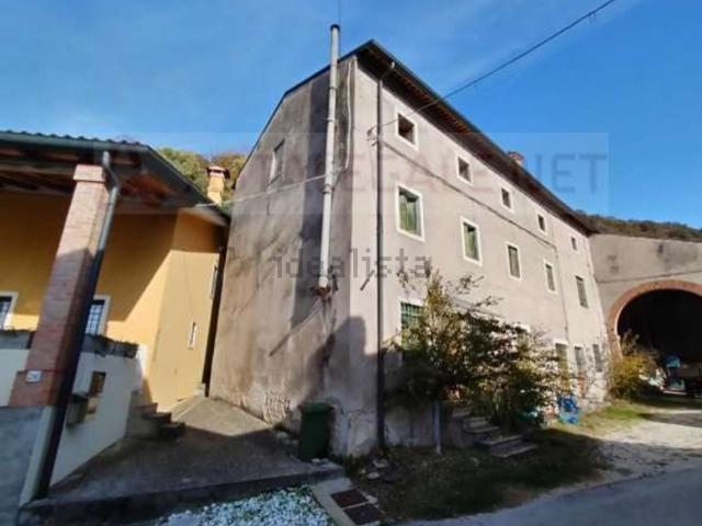 Casa in vendita a Montecchio Maggiore, Veneto
