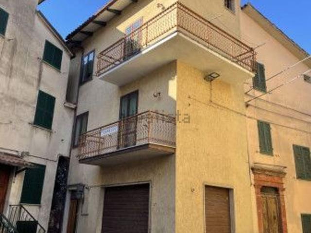 Casa in vendita a Capomassa, Fiuminata
