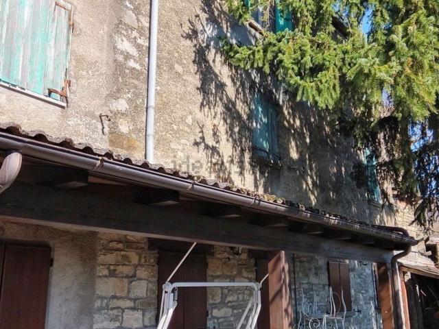 Casa in vendita a Caselle, Borgo Val di Taro