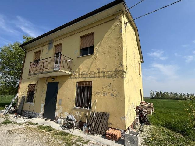 Casa in vendita a Unione Comuni Modenesi Area Nord, Mirandola