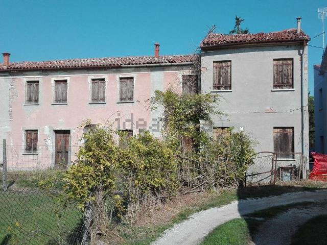 Casa in vendita a Rovigo, Veneto