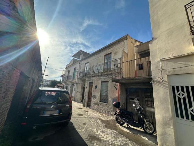 Casa in vendita a Pace Del Mela, Sicilia