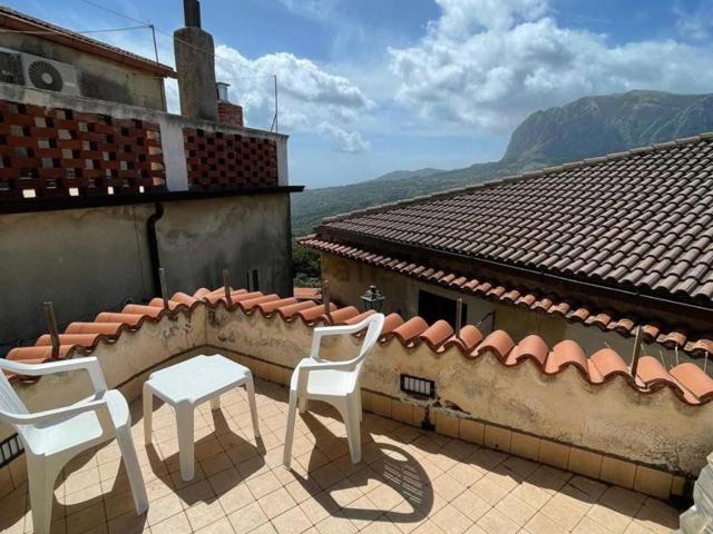 Casa in vendita a Roccagloriosa, Salerno