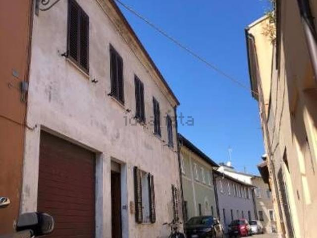 Casa in vendita a Centro storico, Marche