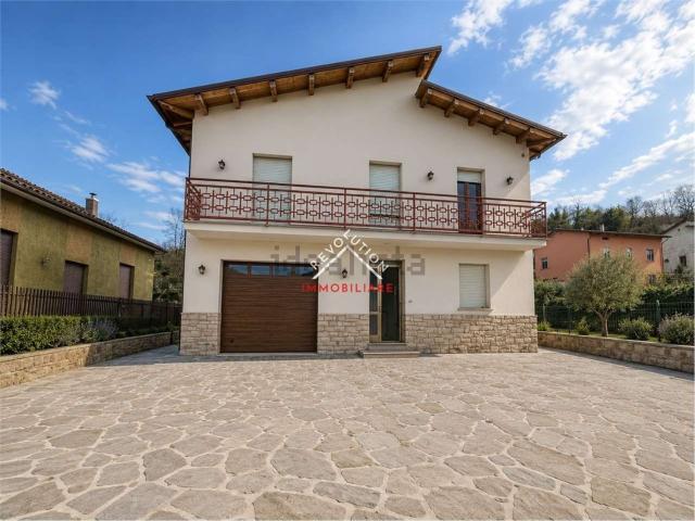 Casa in vendita a Pietralunga, Umbria