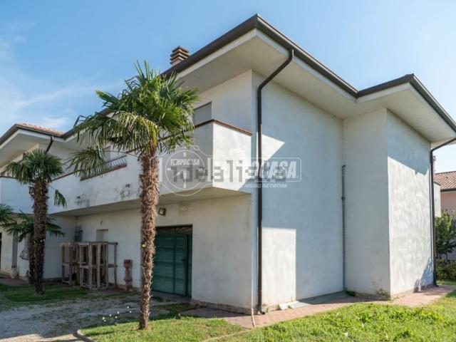 Casa in vendita a Costa di Rovigo, Rovigo