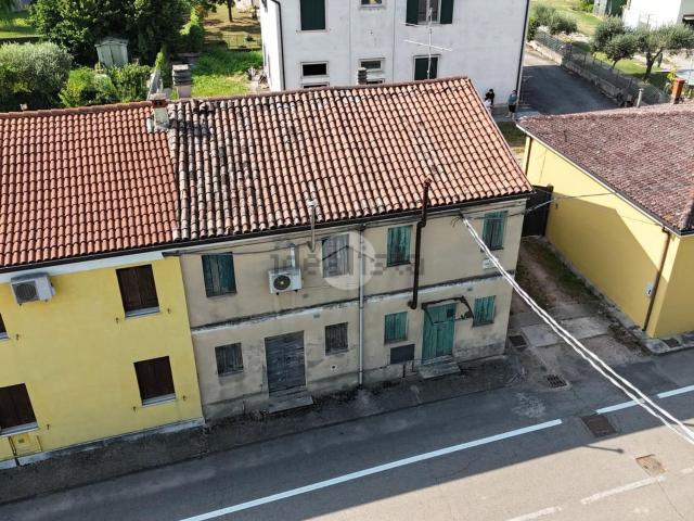 Casa in vendita a Zevio, Veneto