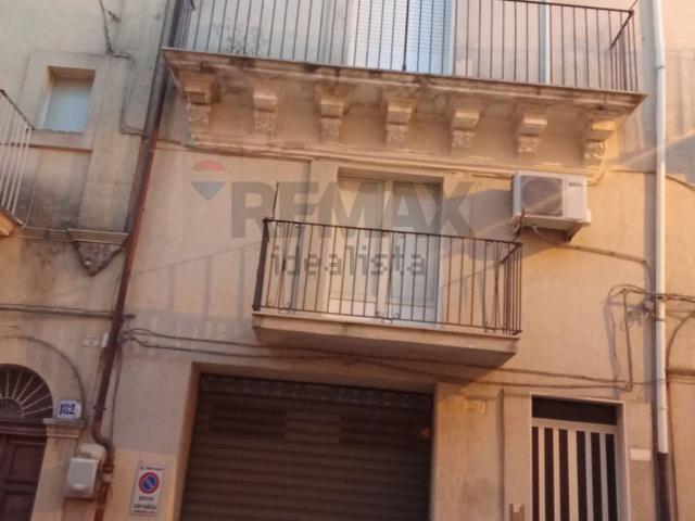 Casa in vendita a Ragusa Ibla, Ragusa