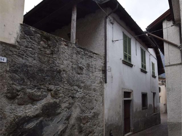 Casa in vendita a Comunità montana della Valchiavenna, Novate Mezzola