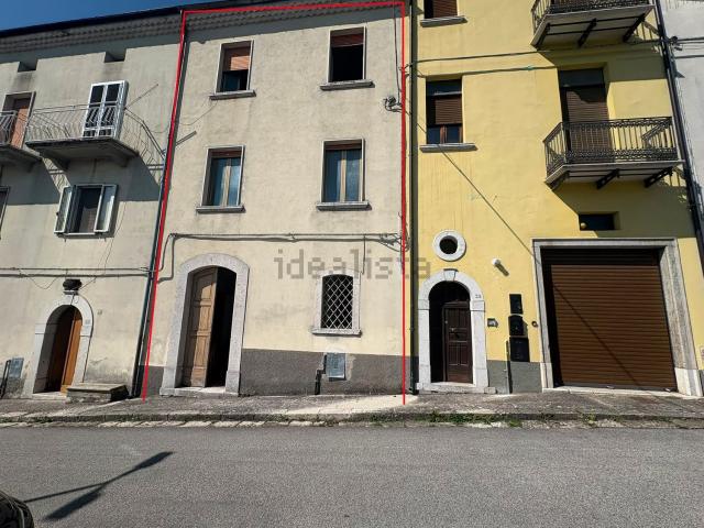 Casa in vendita a Carovilli, Molise