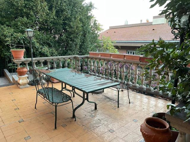 Casa in vendita a San Filippo Neri, Marche