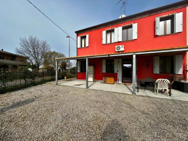 Casa in vendita a Rovigo, Veneto