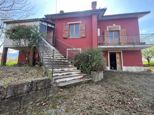 Casa in vendita a Taurasi, Campania