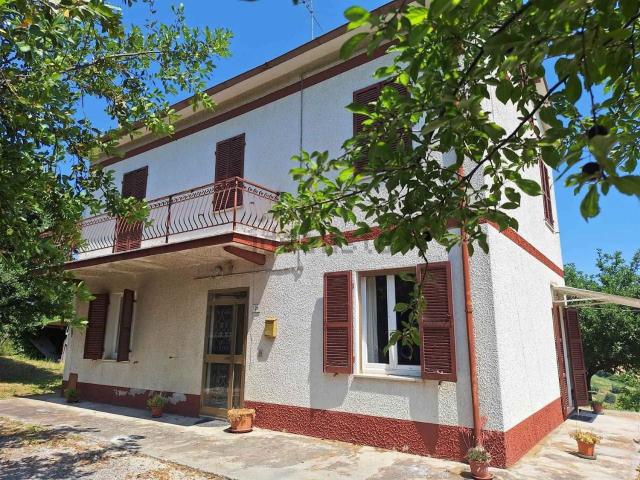Casa in vendita a Marche, Fermo