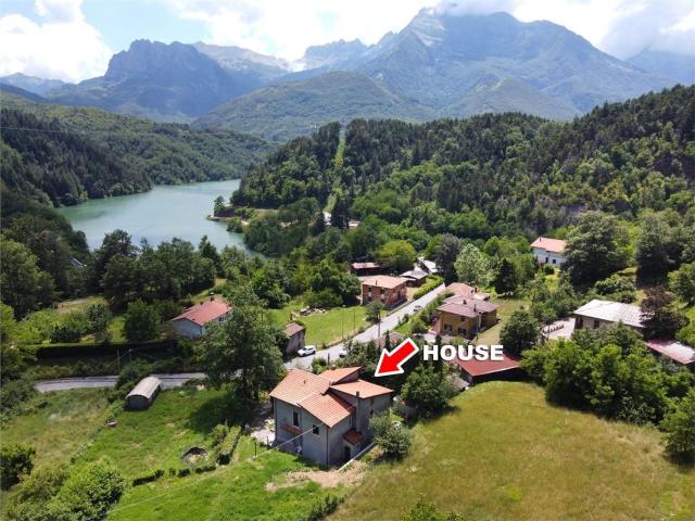 Casa in vendita a Unione Comuni Garfagnana, Minucciano