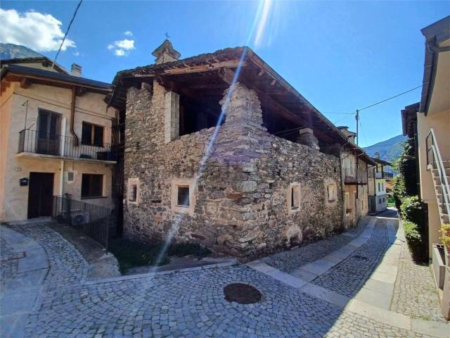 Casa in vendita a Hone, Aosta
