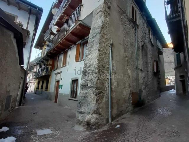 Casa in vendita a Ardesio, Lombardia