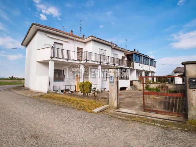 Casa in vendita a Piemonte, Novara