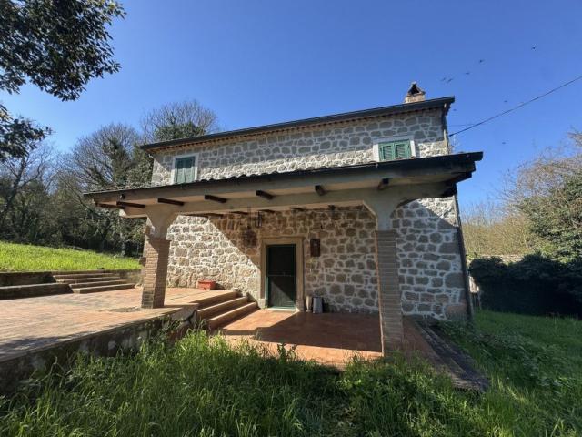 Casa in vendita a Patrica, Lazio