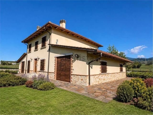 Casa in vendita a Madonna del Porto, Guardea