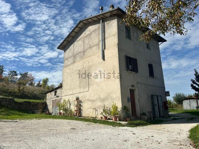 Casa in vendita a Gubbio, Umbria