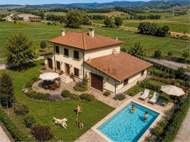 Casa in vendita a Guardea, Umbria