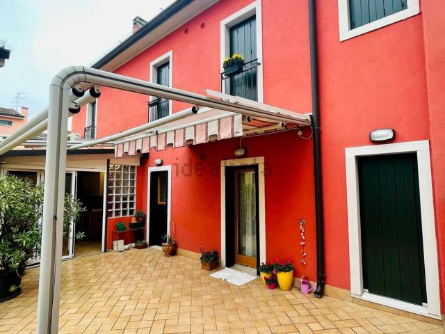 Casa in vendita a Rubiana, Caprino Veronese
