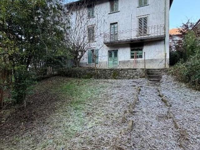Casa in vendita a Cene, Lombardia