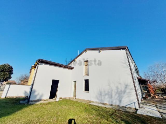Casa in vendita a Bassa Reggiana, Re