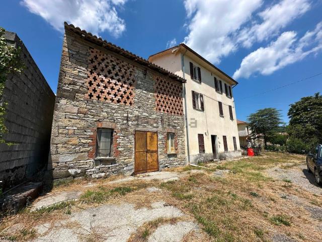 Casa in vendita a Zermani, Bore