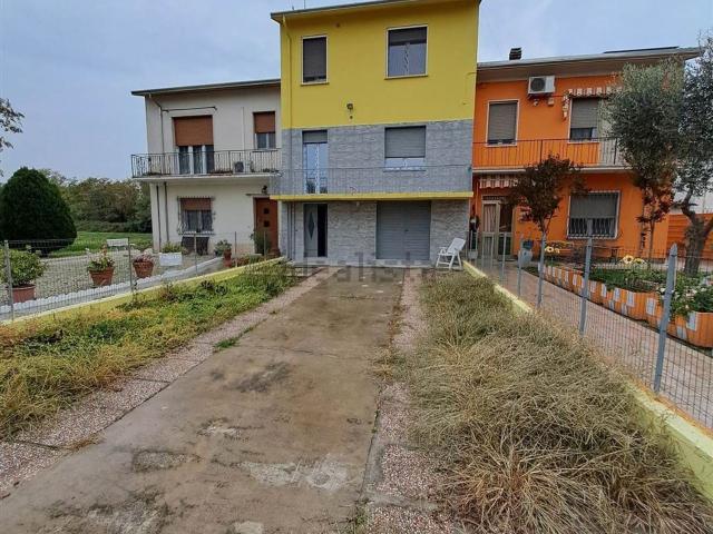 Casa in vendita a Borgo Mantovano, Revere