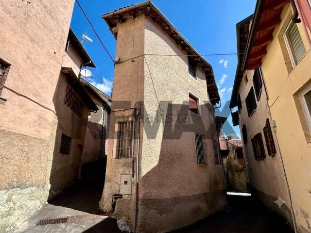 Casa in vendita a Fonteno, Lombardia