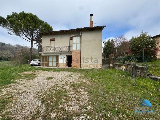 Casa in vendita a Cacciano, Izzalini
