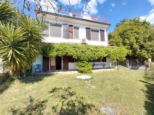 Casa in vendita a Luni, Liguria