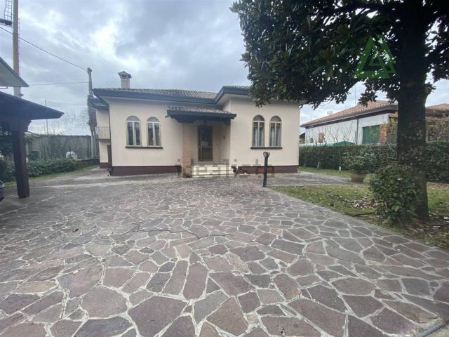 Casa in vendita a Castelfranco Veneto, Veneto