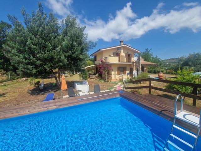 Casa in vendita a Itri, Lazio
