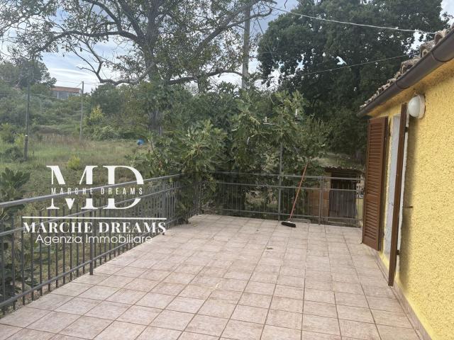 Casa in vendita a Contrada Santissimo Crocifisso, Treia