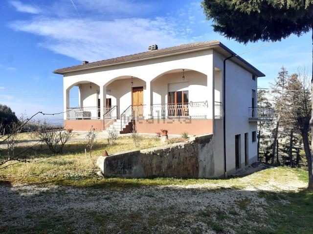 Casa in vendita a Marche, Macerata