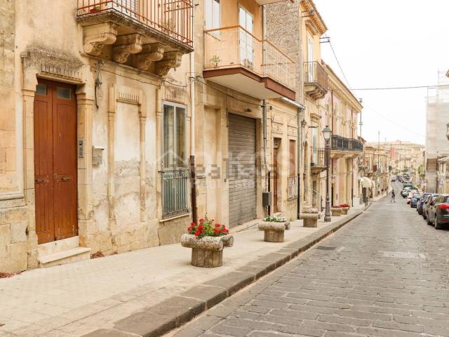 Casa in vendita a Palazzolo Acreide, Sicilia