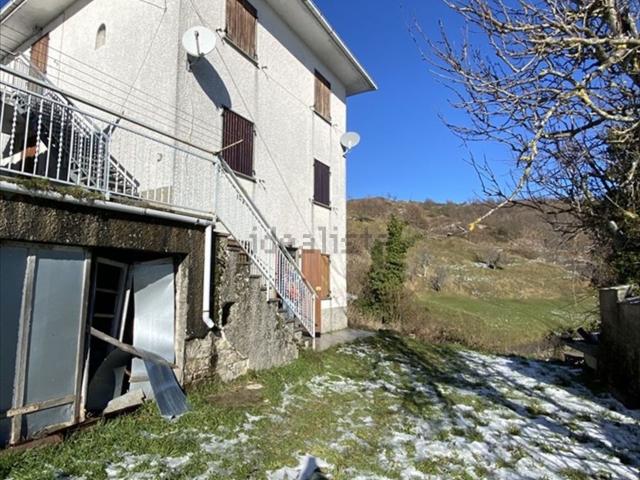 Casa in vendita a Varese Ligure, Liguria