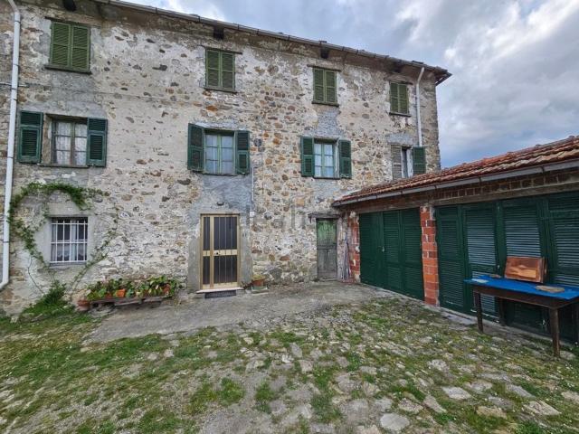Casa in vendita a Albareto, Reggio Emilia