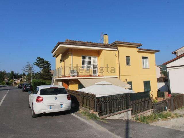 Casa in vendita a Montorio Al Vomano, Abruzzo
