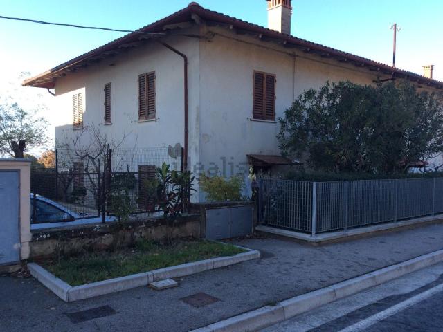 Casa in vendita a Policiano, Palazzo Del Pero